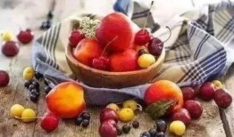 夏吃瓜春吃芽秋吃果,夏瓜春芽秋果，品味自然之韵