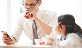 家长教孩子做吃瓜,家长教孩子动手做美味吃瓜