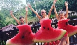 吃瓜群众变身,揭秘幕后风云