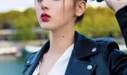 杨超越吃瓜还卖瓜的视频,娱乐界新潮流