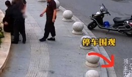 警察抓捕大叔吃瓜