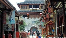 风雨桥吃瓜,夏日休闲新体验