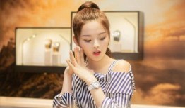 杨超越吃瓜还卖瓜的视频,娱乐界新潮流