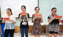 吃瓜圆满买衣服,揭秘买衣服的乐趣与心得