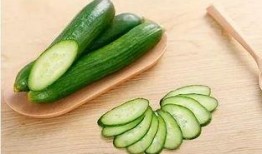 吃脆瓜有何用处,健康生活新选择，吃出清新每一天